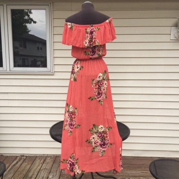 Off-Shoulder floral Maxi Dress - Picture 6 of 6